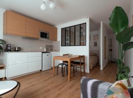 Studio Cosy - Bas Montreuil, hotel in Montreuil