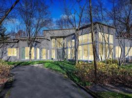 Stunning house - cozy & elegant, hotel in Bannockburn