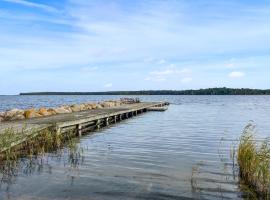 2 Bedroom Stunning Home In Byxelkrok, hotel in Byxelkrok