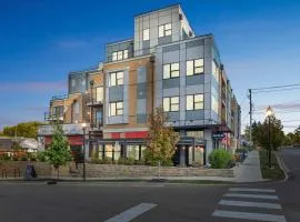 Stylish Downtown Escape Near IU and Cafes