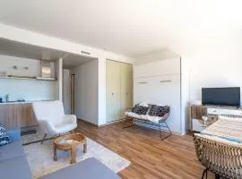 Grand Studio Rénové, Balcon, Centre-Ville Arcachon, à 50m de la Plage, Tout Équipé - FR-1-319-516
