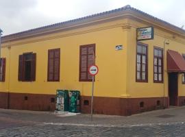 HOTEL PENSÃO COLONIAL - Centro Atibaia, ξενοδοχείο σε Atibaia