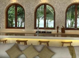 Villa Alamiah Mentawais, hotel v destinaci Katiet
