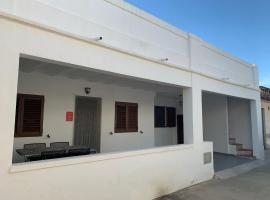 Casa Playa Les Bassetes, hotel in Oliva