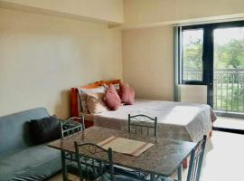 Condo Unit near Ayala Serin Mall, khách sạn ở Tagaytay