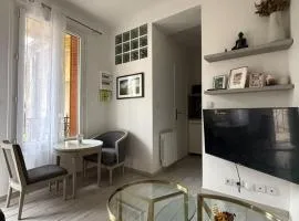 Bright and comfortable appartment close to Tram T9 & Paris