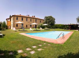 The Main Villa, hotel i Marciano