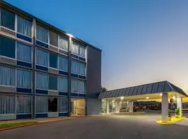 Days Inn by Wyndham Cambridge