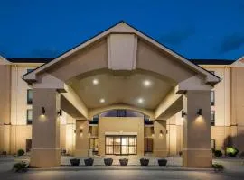 Days Inn & Suites by Wyndham Cedar Rapids