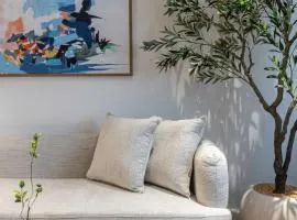 The Hideout, Khorfakkan