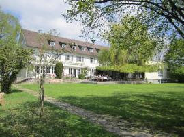 Hotel Landgut Burg GmbH – hotel w mieście Weinstadt