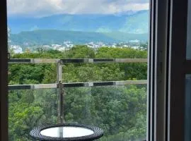 Luxury Stay with Mussoorie Views & Cozy Vibes