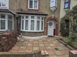 Grangewood Avenue, Rainham, RM13 9PA
