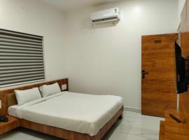 Hotel O New anugraha deluxe, Hotel in der Nähe vom Flughafen Mangalore  - IXE, Kulurkudrū