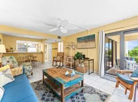 Bright Beach Condo - Ocean Views - Pool