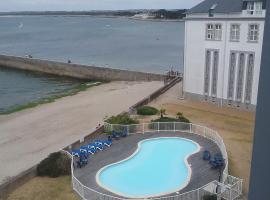 Le Croisic Face Mer – hotel w mieście Le Croisic