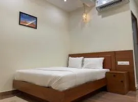 The Marina Deluxe Kozhikode - Premium Spacious AC Rooms