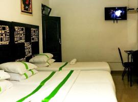 Silk Mbare Guest House, hotel in Manzini