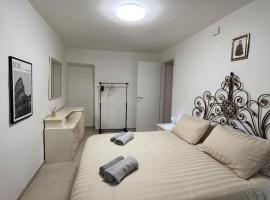 Ninin House, hotel a Brinzio