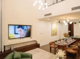 TRON Villa - Regal Victoria Luxury BT9-09