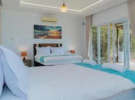 The Hawk's Nest Resort