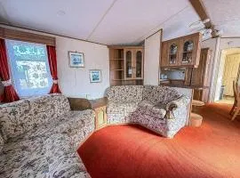 Great 6 Berth Caravan, Perfect For A Beach Holiday In Hunstanton Ref 13007L