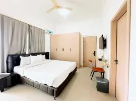 Golden Crystal Hotel in East Legon