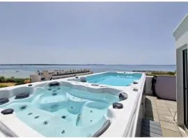 Amazing Home In Privlaka