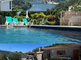 Casa da Lage - Lareira - Vistas rio - Gerês