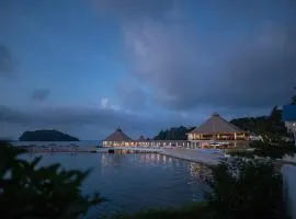 Ordovician Beach Resort