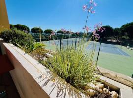 T3 climatisé, 3*, 50m de la plage, garage, wifi inclus - FR-1-610-37, hotel en Bormes-les-Mimosas