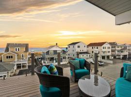 Serendipity Beach Retreat Penthouse and Yoga, hotel a Salisbury