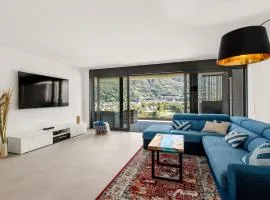 Terrace, Garden & Castle View