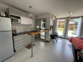 Altos Del Plata 105 y 505 Colonia Uruguay, plážový hotel v destinaci Colonia del Sacramento