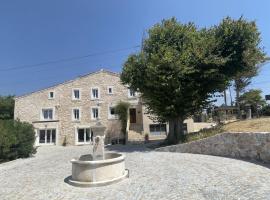 Le Moulin de Sonnailles, nh&agrave; nghỉ B&B ở Cabri&egrave;s