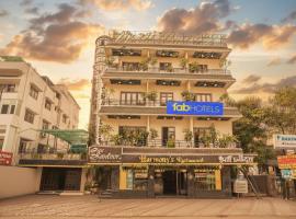 FabHotel Santoor Geeta Bhawan Square, hotel v destinaci Indaur