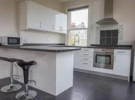 Newly refurbished flat with Free Parking