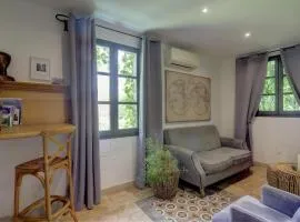 Charmant appartement dans bel immeuble HP Les Oliviers-5