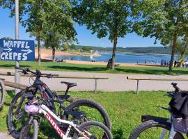 Fewo Erdgeschoss Ankerplatz mit Sauna direkt am Brombachsee bei Juliane und Klaus, Hotel in Ramsberg