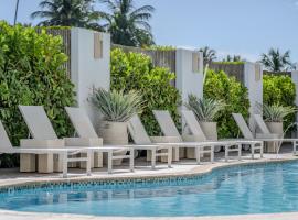 Comfort Inn & Suites, hotel en Levittown