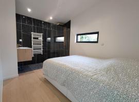 A Cozy Loft for You, жилье с кухней в городе Конфлан-Сент-Онорин