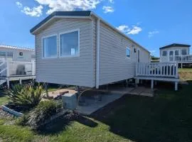 Modern Style Pet Friendly Holiday Home sited on Durdle Door Holiday Park