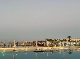 Scandic resort سكاندك, ξενοδοχείο σε Banī Ghālib