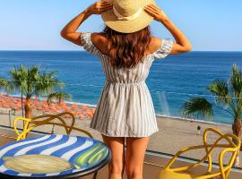 Blue Wave, hotel en Letojanni