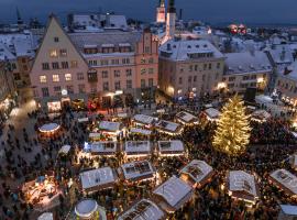 Old Town - Hall Square Apartment