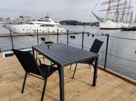 Floating Downtown Apartment, hotel i Gøteborg