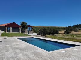 Casa Memórias da Lucinda, отель в городе São Gens