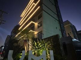 Lindo Flat no UMI em Intermares - Angela Hospedagens, hotel in Cabedelo