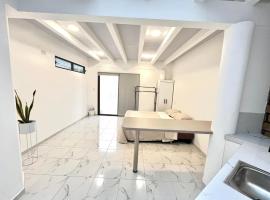 Suite Samborondón cerca de la UEES, hotel v destinaci SamborondÃ³n