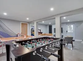 3bd 2ba hot tub, game room, bunk beds